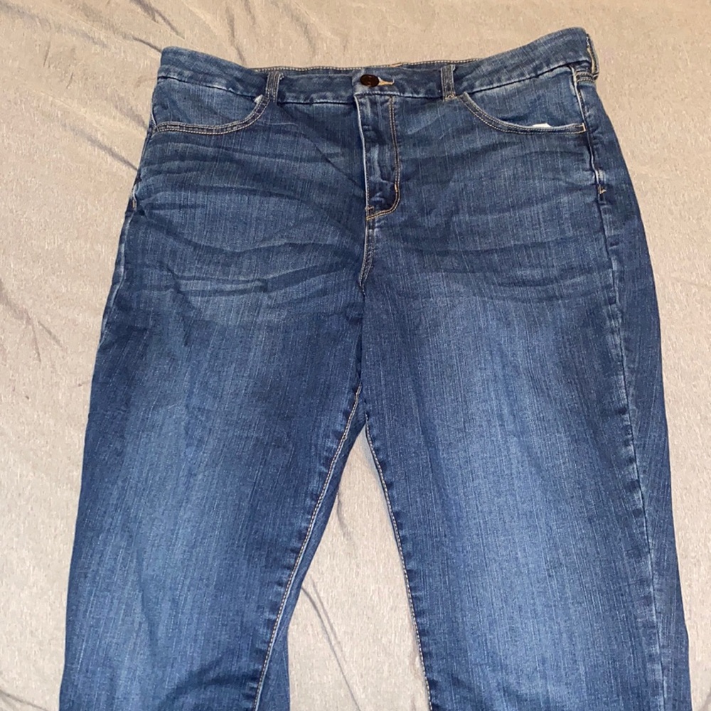 Curvy Hi-Rise American Eagle Jeggings